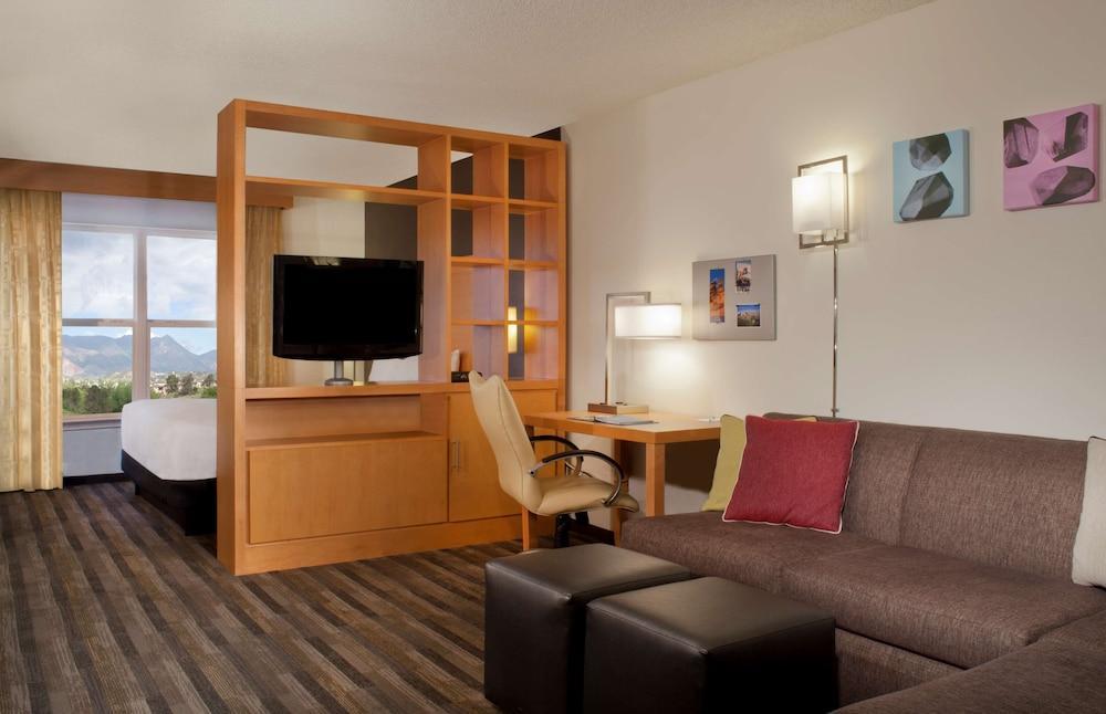Hyatt House - University Village โคโลราโดสปริงส์ ภายนอก รูปภาพ