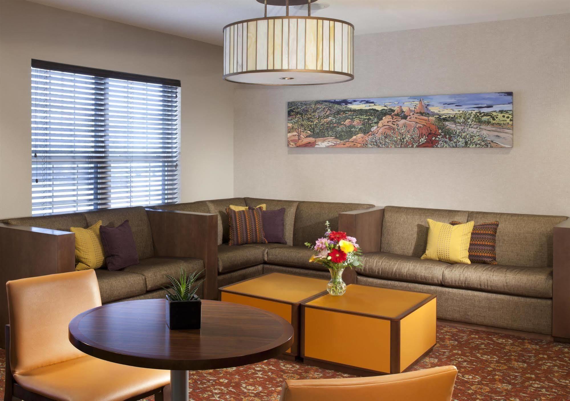 Hyatt House - University Village โคโลราโดสปริงส์ ภายนอก รูปภาพ